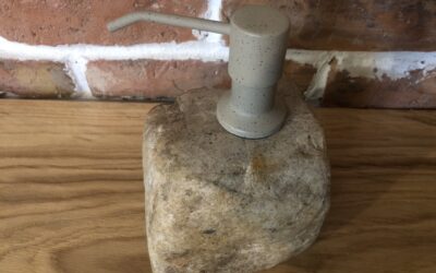 Диспенсер из камня DWS-104